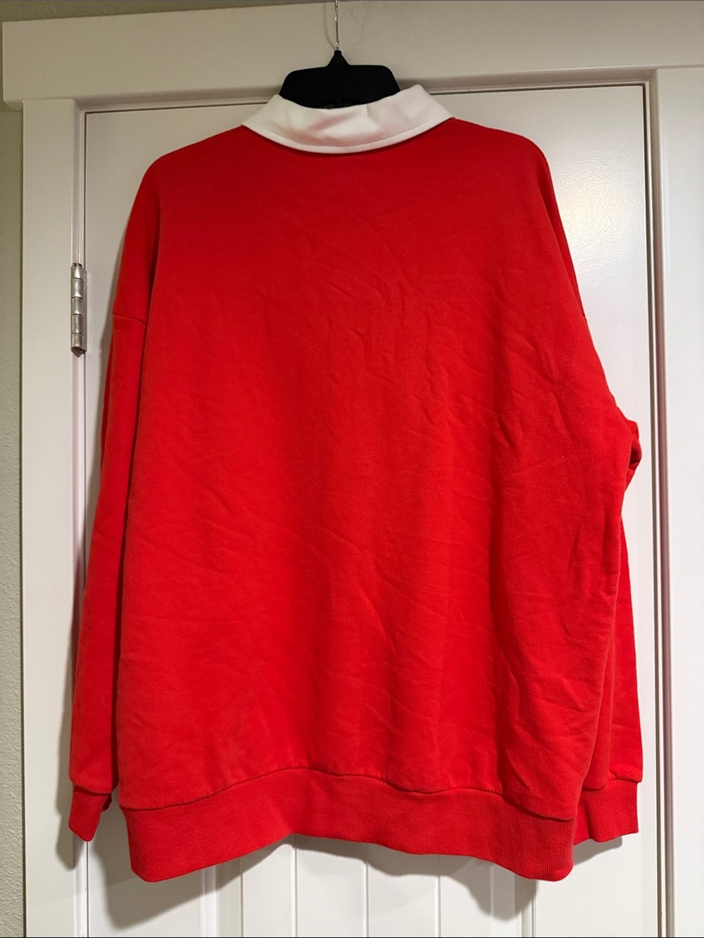 JoyLab Red Crewneck Sweatshirt with White Polo Collar - Picture 5 of 11